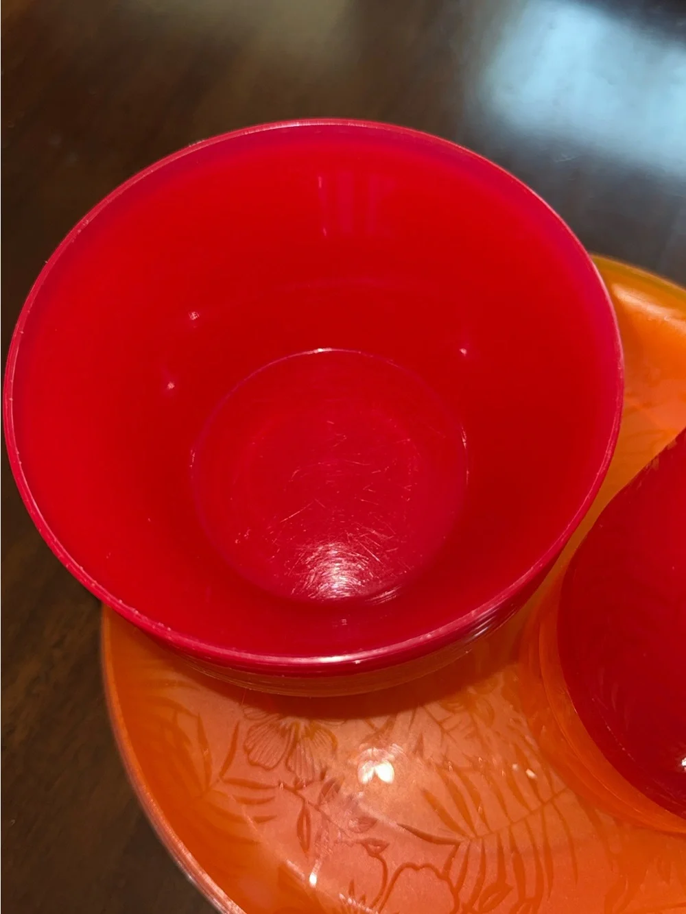 Heavy Reusable Dinnerware Plastic Hawaiian Luau Plates Bowls Cups Set